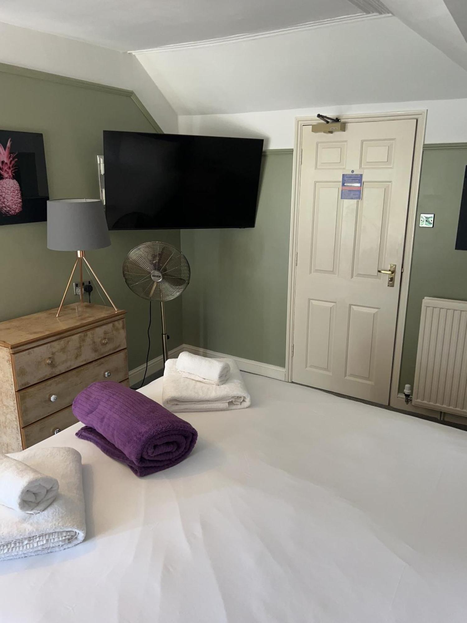 The Plough Inn Marsham Екстериор снимка
